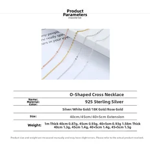 Détail macro de chaînes croisées en argent 925 en diverses finitions et tailles de maille