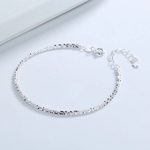 Sparkling S925 sterling silver cauliflower chain bracelet with a star charm pendant