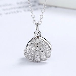 Elegant S925 sterling silver shell pendant necklace with cubic zirconia and O-chain