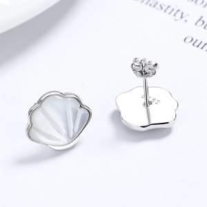 Elegant 925 sterling silver stud earrings with iridescent white mother of pearl inlay