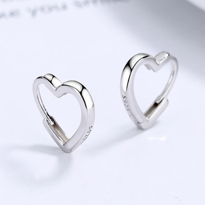 Boucles d'Oreilles Créoles Huggie Coeur Ajouré en Argent Sterling 925 Minimalistes Géométriques en Forme de Coeur Bijoux Femme