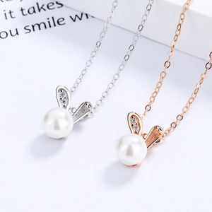 925 silver rabbit pearl necklace with sparkling zircon ears in silver and rose gold finishes