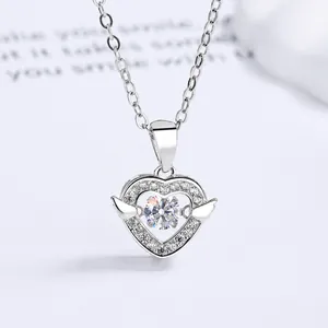 Collier cœur en argent S925 avec diamant mobile central et ailes d'ange
