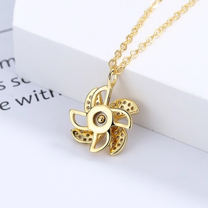 Rotating windmill necklace in 925 sterling silver with micro-paved sparkling zircon stones