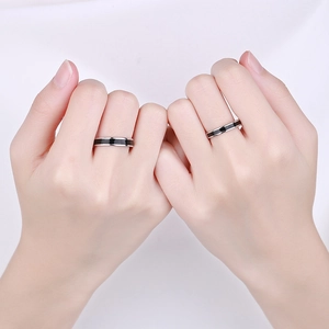 Anelli di coppia minimalisti in argento sterling 925 con intarsio in smalto nero