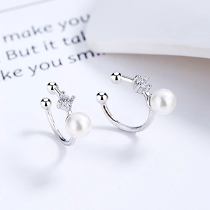 Elegant S925 silver pearl ear cuffs with zircon accents for non-pierced ears