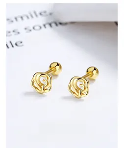 Détails de boucles d'oreilles rose ajourée en argent 925 avec fermeture à vis sécurisée