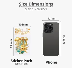 Comparaison de taille du pack d'autocollants océan PET à côté d'un smartphone