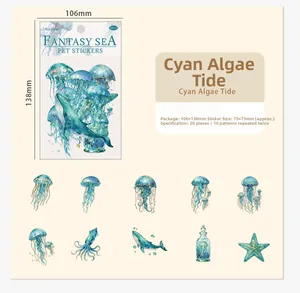 Détail d'autocollants PET avec illustrations de méduses et baleines de la collection Fantasy Sea