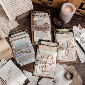 Vintage-Scrapbook-Papier-Set aus der Paper Time-Serie mit Clips und Hanfseil