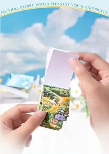 Dettaglio degli adesivi primaverili fatti a mano con illustrazioni di bici e fiori
