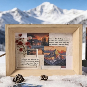 Papel de scrapbooking de invierno con collage de montañas y rosas en un marco de madera