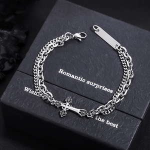 Bracelet Pendentif Croix en Acier Titane Vintage pour Hommes Femmes Chaîne Double Couche Style Punk Gothique Bijou Poli