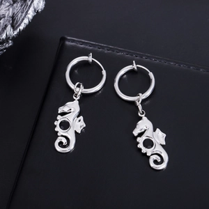 Vintage Stainless Steel Seahorse Ear Clips No Piercing For Men Women Fashion Animal Shape Black Rhinestone Inlaid Jewelry