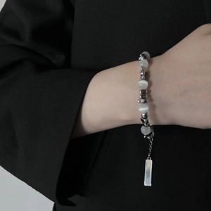 Bracelet Perlé Minimaliste en Acier Titane Pierre Oeil-de-Chat pour Hommes Femmes Bijoux de Style Neutre Réglable Accessoire de Main Unisexe