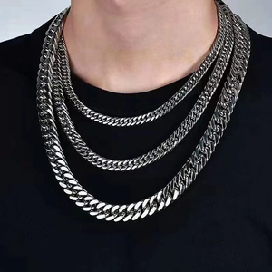 Collier Cuban Link en Acier au Titane Hip Hop pour Hommes Femmes Couleur Argent Chaîne Gourmette Géométrique Électroplaqué Bijoux