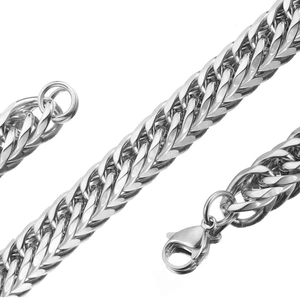 Vue détaillée d'une chaîne maille épi en acier inoxydable argenté avec fermoir