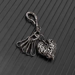 Retro silver heart pendant keychain with spring hook for streetwear denim accessory
