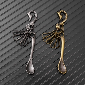 Hip-hop style spoon pendant keychain with vintage metal hook in silver and bronze finish
