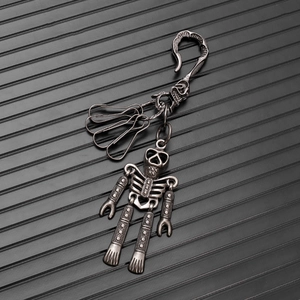 Vintage punk skull keychain accessory with metal skeleton pendant and heavy-duty swivel hooks