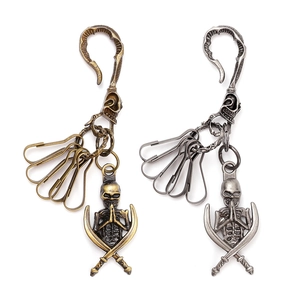 American Punk Hip Hop Skull Pendant Keychain Vintage Gothic Waist Belt Ornament Skeleton Crossed Swords Alloy Key Ring Men
