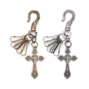 Portachiavi con Ciondolo a Croce in Lega di Zinco Vintage da Uomo Cintura in Vita Fascino Religioso Gotico Decorazione