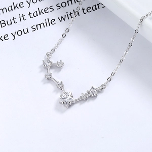 Collier Grande Ourse en argent 925 avec pendentif étoile en zircone sur une fine chaîne