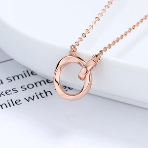 Minimalist S925 silver Mobius rose gold necklace with interlocking circle pendant
