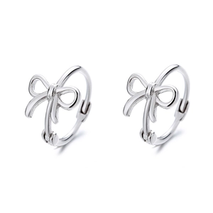 Elegante 925 Sterling Silber Schleifen Creolen mit poliertem Metallic Finish
