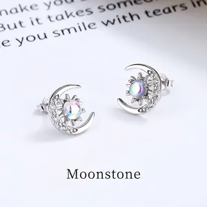 Orecchini a lobo in argento sterling 925 con pietra di luna e design sole luna