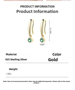 Detail of 925 silver gold-plated earrings with emerald green zircons and size dimensions