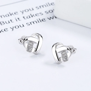 Exquises Boucles d'Oreilles Puces Cœur en Argent Sterling 925 pour Femmes Incrustées de Strass Bijoux de Créateur Cadeau