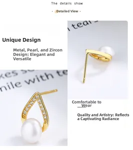 Détail de boucles d'oreilles perles en argent S925 en forme de V dorées et zircon