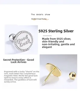 Makroaufnahme der 925 Sterling Silber Ohrstecker mit Good Luck Gravur und Zahnradkante