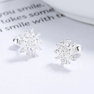 925 silver snowflake earrings with sparkling cubic zirconia and screw ball backs