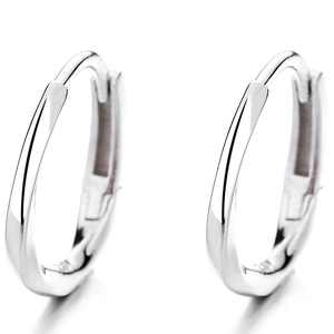 Minimalist S925 sterling silver Mobius huggie hoop earrings with twisted metal texture