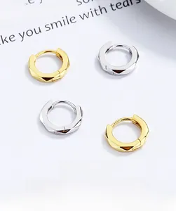 Détails des créoles géométriques en argent sterling 925 avec finitions or et argent