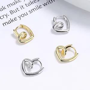 Boucles d'Oreilles Créoles en Forme de Coeur en Argent Sterling 925 Pour Femmes Boucles d'Oreilles Coeur Torsadées Géométriques Minimalistes Cadeau de Bijoux de Style Coréen
