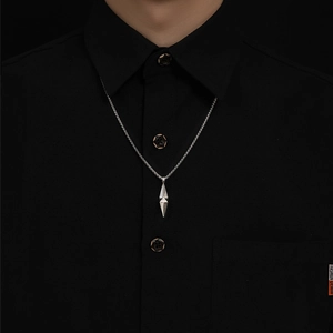 Collier minimaliste avec pendentif étoile 3D en acier inoxydable argenté pour hommes