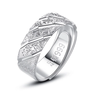 Verstellbarer Ring aus 999 Sterlingsilber mit Hammerschlag-Textur und Industriedesign