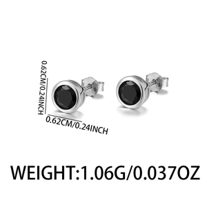 Klassische runde schwarze Onyx-Ohrstecker mit polierter Silberfassung und 0,62 cm Durchmesser