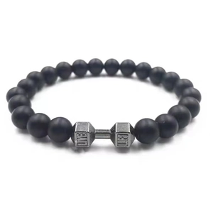 Schwarzes mattes Perlenarmband mit silberner Vintage-Hantel und Live-Lift-Gravur