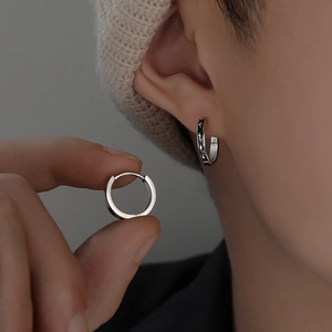 Minimalist S925 sterling silver hoop earrings with star engraving and polished finish