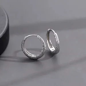 Boucles d'Oreilles Créoles Minimalistes en Cuivre Givré Étoilé pour Hommes Femmes Style Hip Hop Géométrique Couleur Argent Bijoux