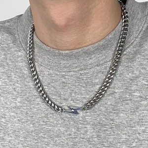 Collier Pendentif Éclair en Acier Titane Chaîne Cubaine Argent Bijoux Strass Mode de Rue Hommes Femmes