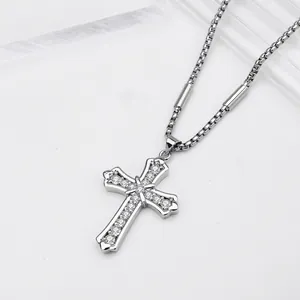 Collana con Pendente a Croce in Acciaio al Titanio con Zirconia per Uomo Donna Hip Hop Gothic Argento Gioielli Regalo