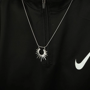 Collana ala unisex in acciaio inossidabile argento con ciondolo a ingranaggi radiali