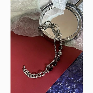 Double-layer stainless steel bracelet featuring crackle beads and chunky silver chain