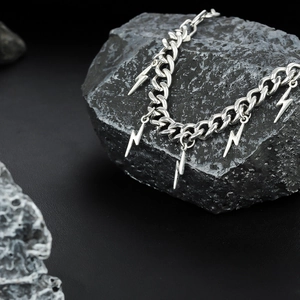 Bracelet à breloques éclair en argent avec grosse chaîne cubaine pour un style hip-hop