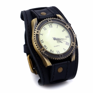 Men Retro Punk Wide Cowhide Leather Bracelet Watch Roman Numeral Bronze Case Quartz Cuff Wristwatch Rivet Decorative Jewelry
